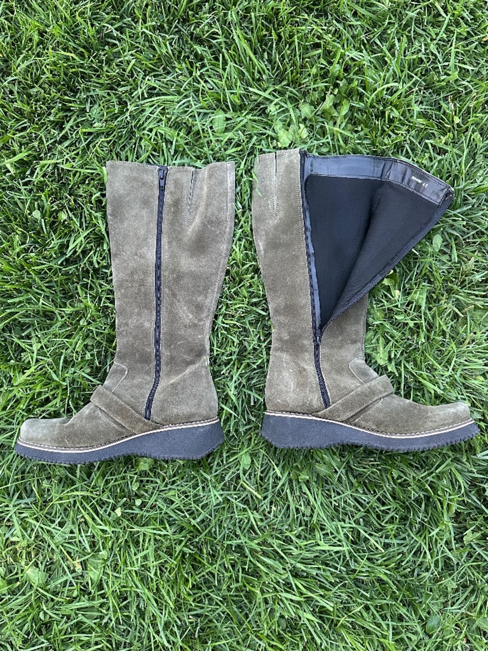 Green suede boots - Picture 2 of 5